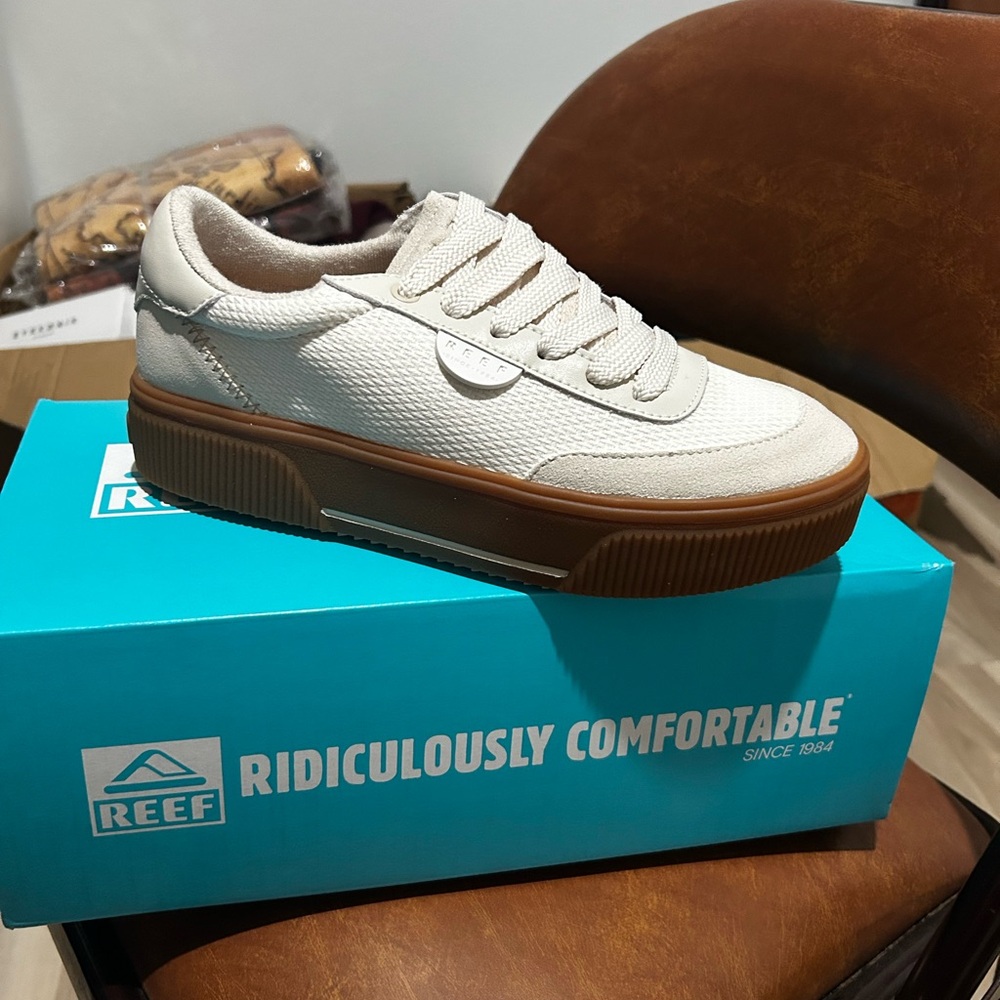 Reef Off-White and Tan Casual Sneakers